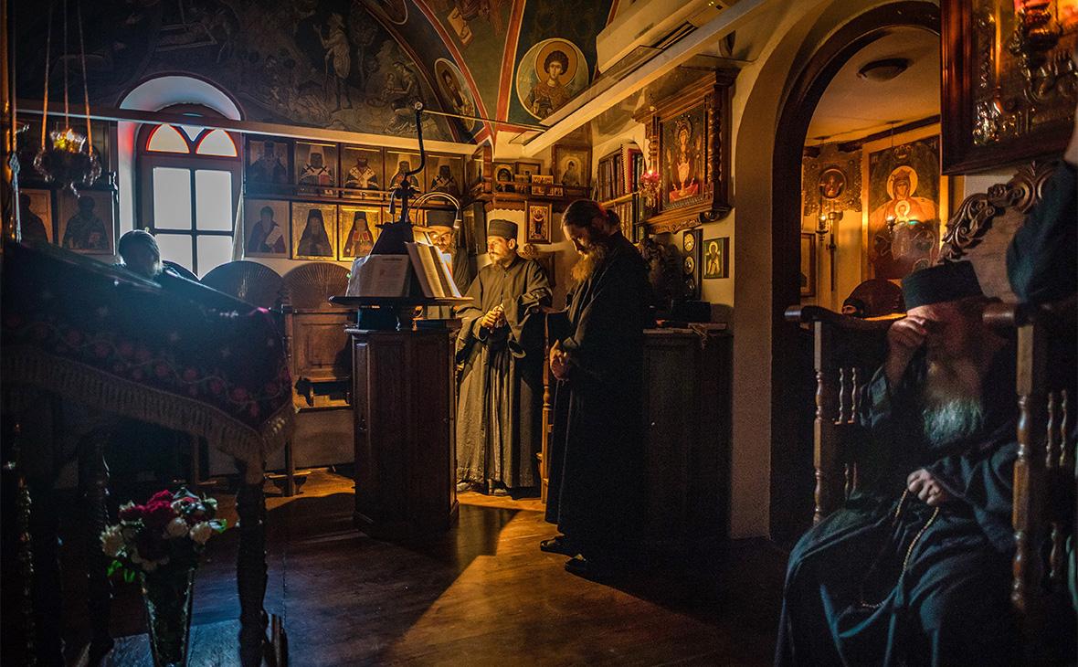 The Living Prayer: Experiencing Daily Life in Orthodox Monastic Communities